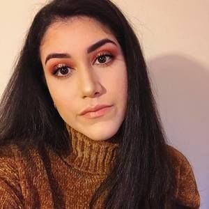 Meet your Posher, Julia